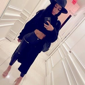 Meet your Posher, Sabrina